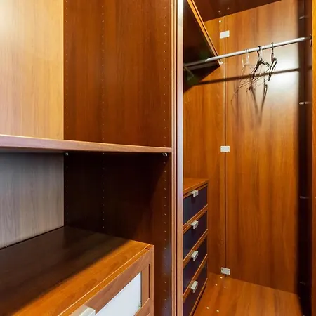 L&m - Pool - By Host4u Muscoline